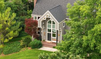 2529 Thornapple Dr, Ann Arbor, MI 48103