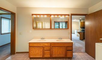 W8076 Eagle Court, Oxford, WI 53952