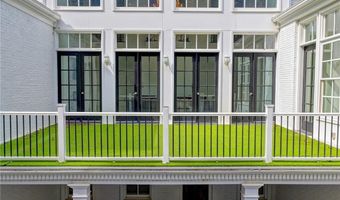 337 Lakeshore Dr, Berkeley Lake, GA 30096