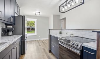728 2nd St W, Altoona, WI 54720
