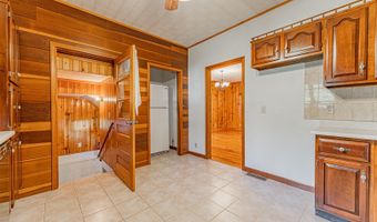 102 S Oak St, Arrowsmith, IL 61722
