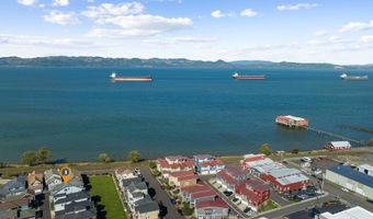 230 Roundhouse Rd, Astoria, OR 97103