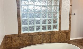 1622 Red Oak Ln, Andrews, TX 79714