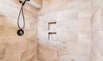 1431 Dietrich Oaks Dr, Ballwin, MO 63021