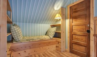 44072 Anderson Ln, Astoria, OR 97103