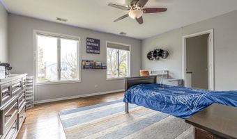 1801 N Dover Ct, Arlington Heights, IL 60004