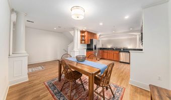 140 Ashley Mews Dr, Ann Arbor, MI 48104