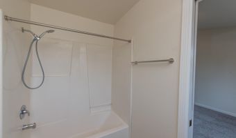 1747 Eardley Ave, Santa Rosa, CA 95401