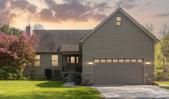 6527 Genaw Rd, Algonac, MI 48001