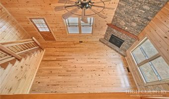167 Apple Cove Rd, Banner Elk, NC 28604