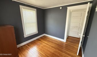 3 Hayes Pl, Amsterdam, NY 12010