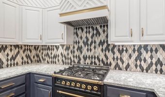 660 BARKLEY Cir, Alabaster, AL 35007