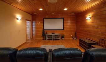 1910 9th St, Aurora, NE 68818