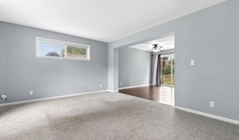 26590 W Catalpa Rd, Antioch, IL 60002