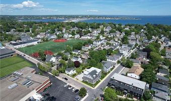 20 E Bowery St 3B, Newport, RI 02840