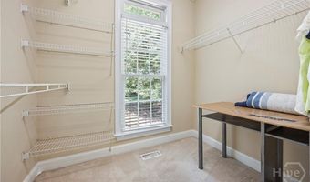 1050 Chestnut Glen Dr, Athens, GA 30606