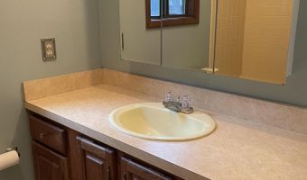 21 Windsor Ln, Cos Cob, CT 06807
