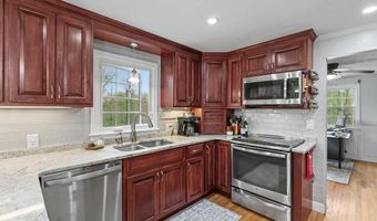 29 Old Sawmill Rd, Bedford, NH 03110
