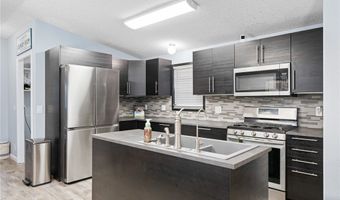 649 W Magnolia Ave, Aransas Pass, TX 78336