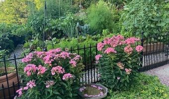 267 S Cove Rd, Burlington, VT 05401