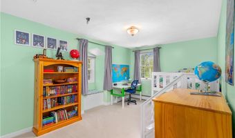 17 Will Croft St, Cumberland, RI 02864