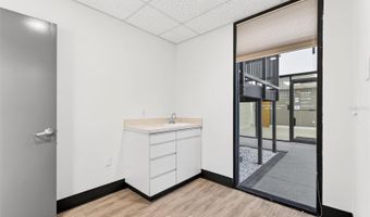 220 N WESTMONTE Dr A, Altamonte Springs, FL 32714