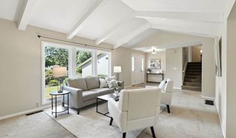15025 NW Oak Hills Dr, Beaverton, OR 97006