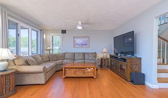 25 Spanker St, Jamestown, RI 02835