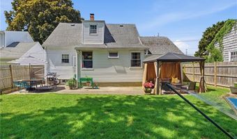 69 Roger Williams Ave, East Providence, RI 02916