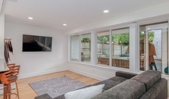 3224 CLEVELAND Ave NW, Washington, DC 20008