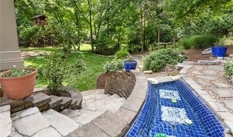 884 Village Brook Ct, Ballwin, MO 63021