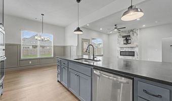 1081 Mammoth St, Bentonville, AR 72713
