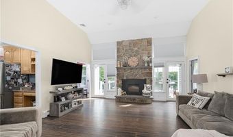 291 Old Oxford Rd, North Smithfield, RI 02896