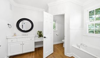 12601 N Osage Rd, Anchorage, KY 40223
