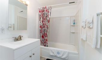 518 N LOCUST St, Adrian, MI 49221