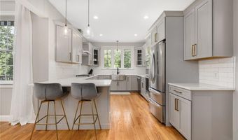 52 Pine Swamp Rd, Cumberland, RI 02864