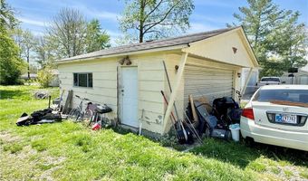 569 Broadway St, Austin, IN 47102