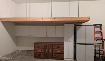 6 Mountain Stream Ct, Barnegat, NJ 08005