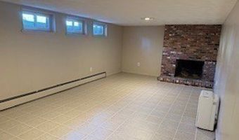 27 Lincoln Cir W 27, Andover, MA 01810