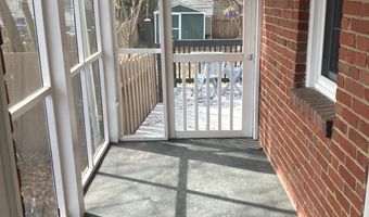 626 S IRVING St, Arlington, VA 22204