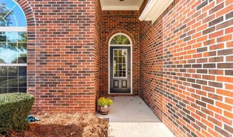 738 York View Dr, Auburn, GA 30011