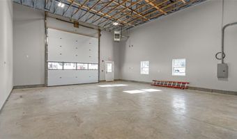 300 Coddington Hwy 206, Middletown, RI 02842