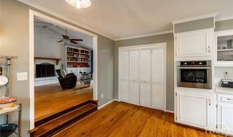 140 Rollingwood Dr, Athens, GA 30605