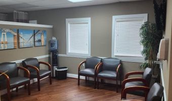 2563 FOREST Dr, Annapolis, MD 21401