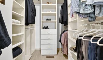 9209 VENDOME Dr, Bethesda, MD 20817