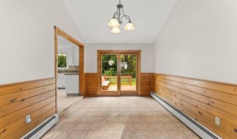 12 Oak Ter, Bellingham, MA 02019