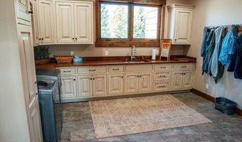 29 WHITE POINT Rd, Cora, WY 82925