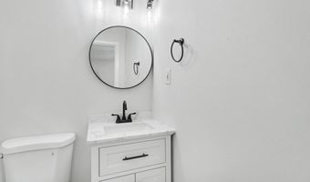 2074 Trailwood Dr, Biloxi, MS 39532