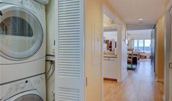 204 BELLEVUE Ct 204, Narragansett, RI 02882