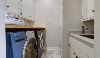 1007 N CALVERT St, Baltimore, MD 21202